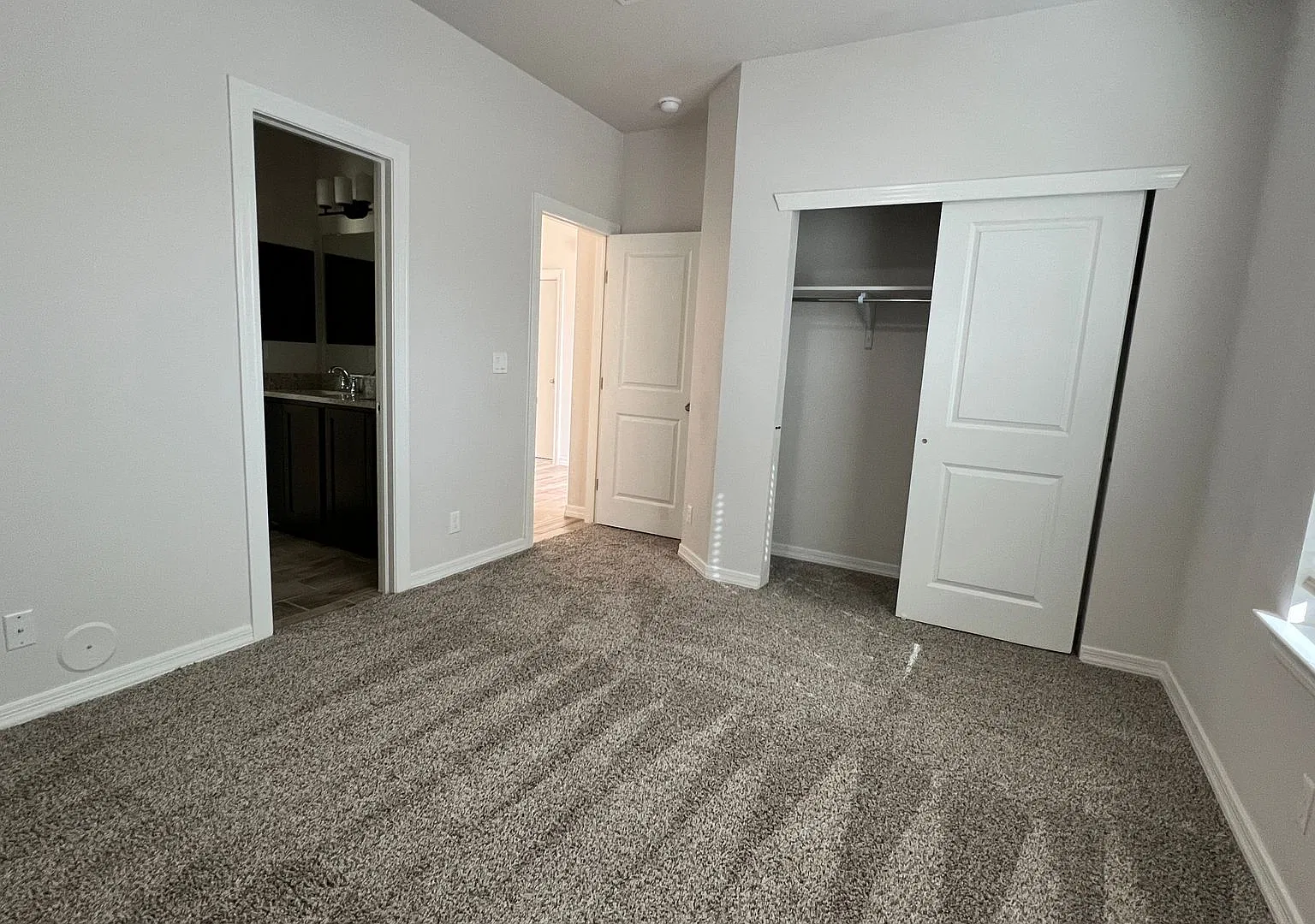 Spacious 4-Bedroom Home with Open Floor Plan & Ample Storage! — Photo 3
