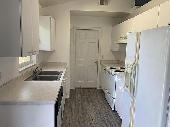 2nd image of 14009 Furman Ave