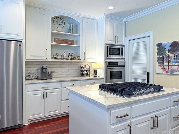 5th image of 310 Quail Ridge Dr