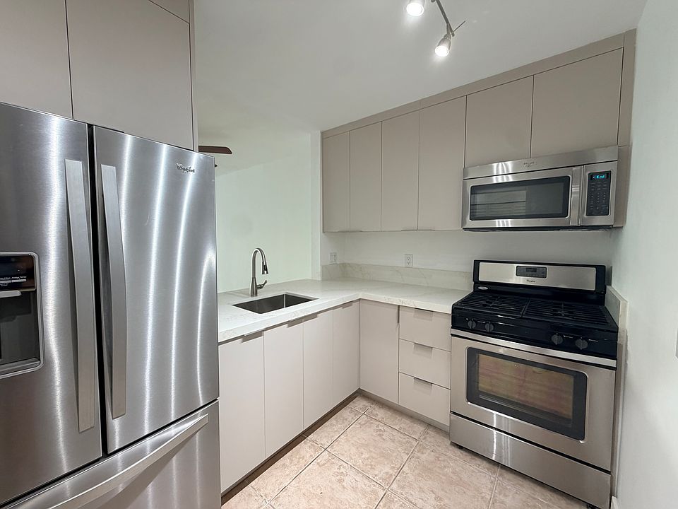 1st image of 6711 N Kendall Dr APT 505
