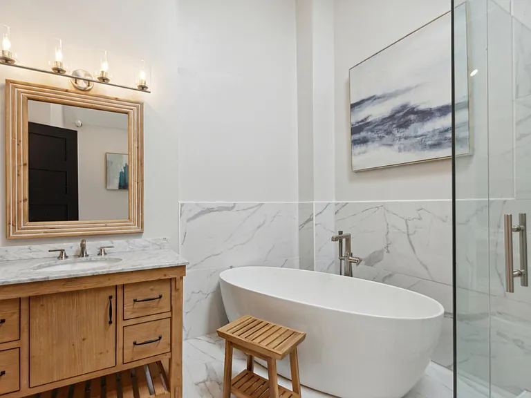372 W Brown St #3 — Photo 28