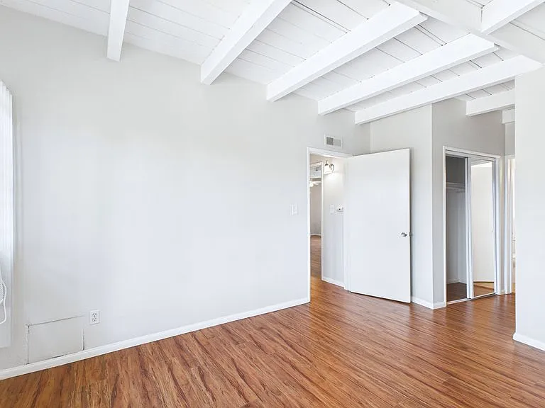 Parkvue Apartments — Photo 20