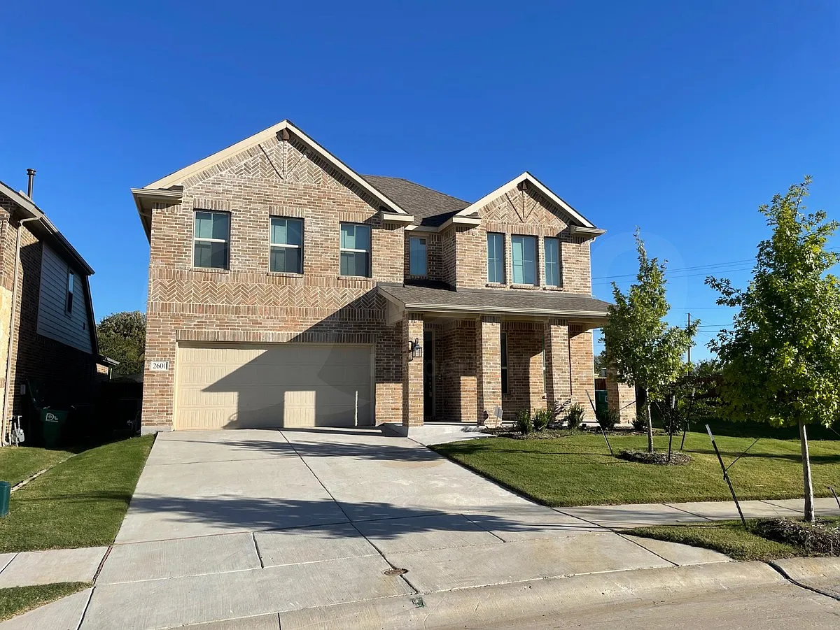 4 bed, 2.5 bath, 2891 sqft, $2,625 — Photo 1