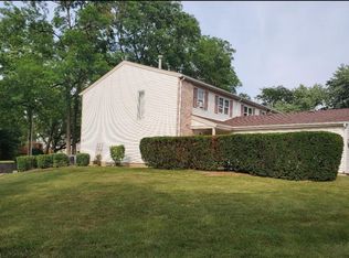 186 Norman Rd, Bolingbrook, IL 60440