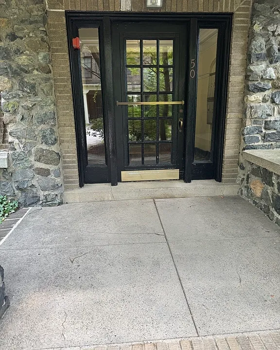 51 Concord St #13
