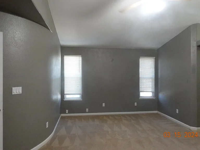 8112 Deer Spring Cir — Photo 16