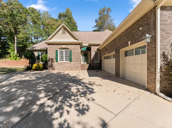 4638 Barrington Grn, Flowery Branch, GA 30542