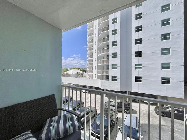 5838 Collins Ave #2D — Photo 21