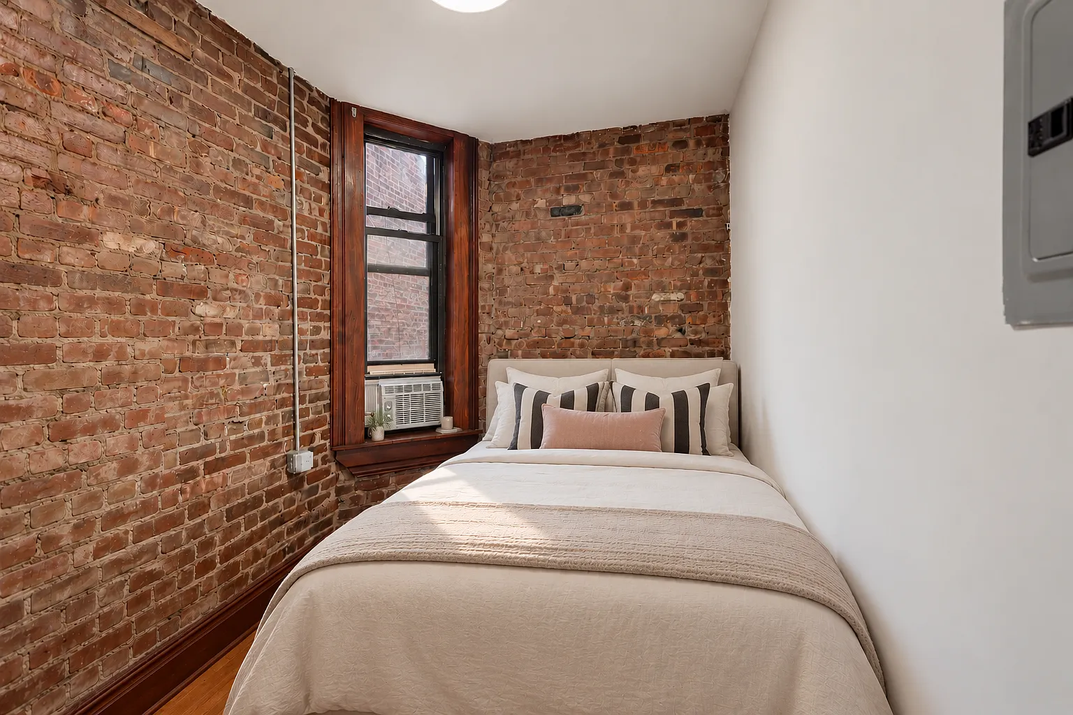 112 East 4th Street — Photo 3