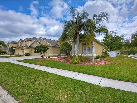 2nd image of 20800 Cedar Bluff Pl