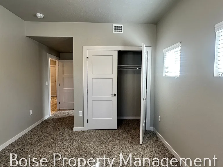 1821 S Vista Ave #303 — Photo 6
