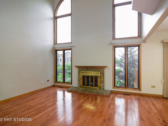 2nd image of 529 N Walden Dr #529