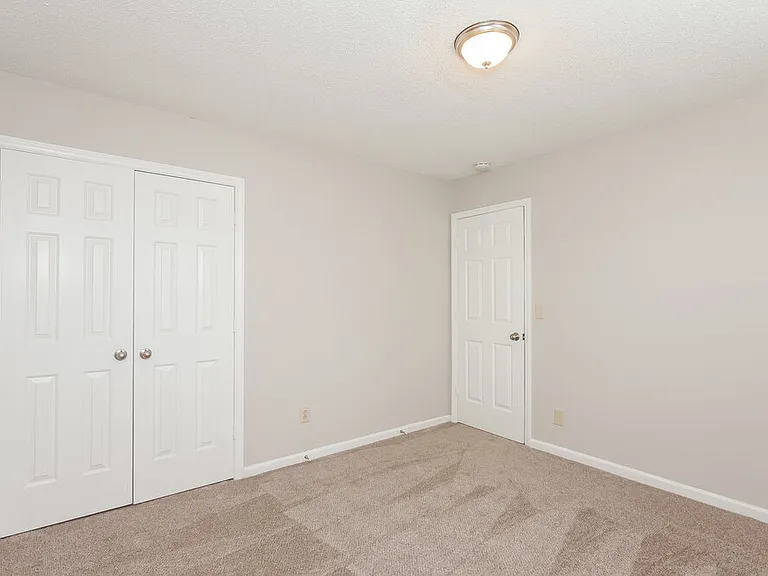 2341 Castlecomer Dr — Photo 14