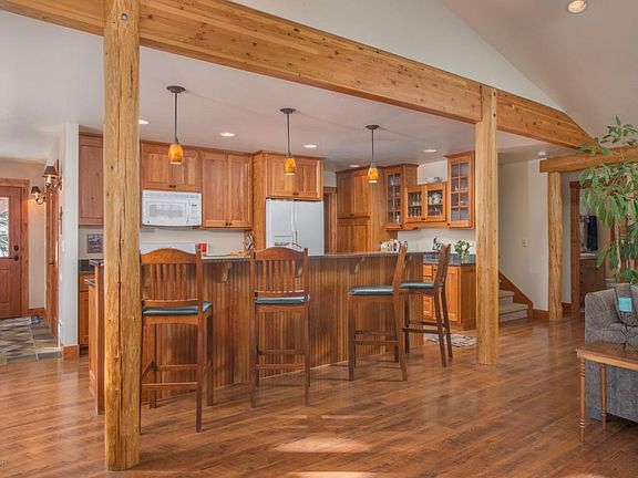4th image of 4180 Sandy Creek Ln