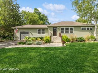 22660 W Silver Lake Ave, Antioch, IL 60002