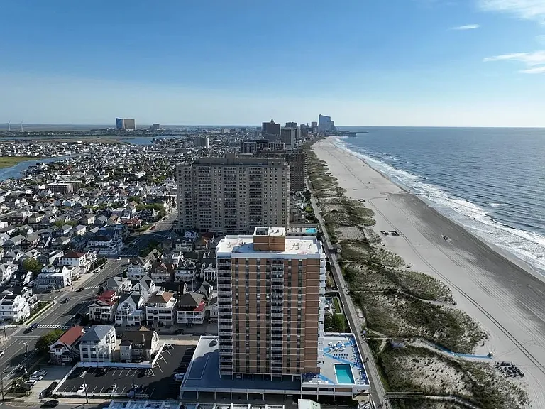 5200 Boardwalk #16D — Photo 23