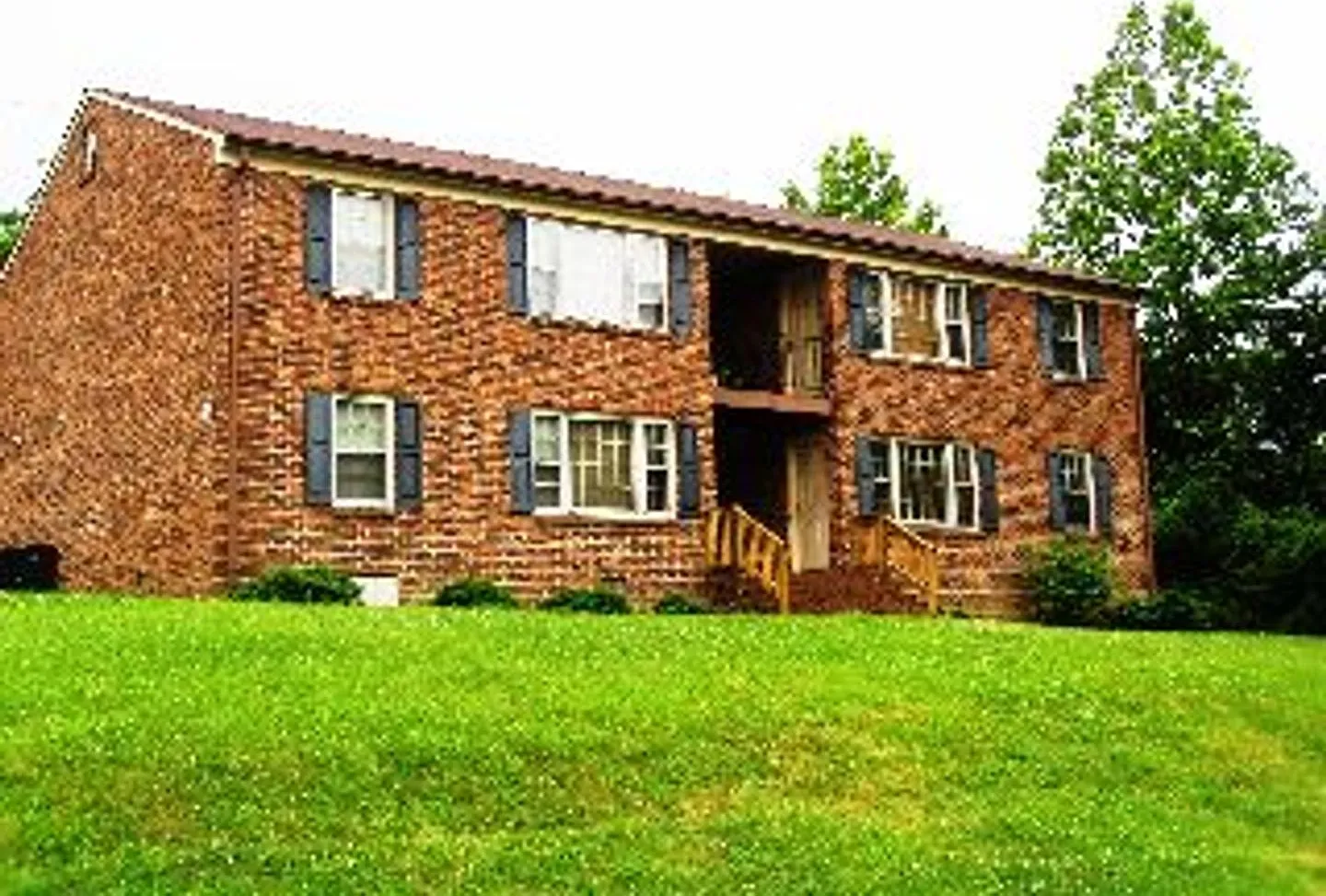 1401 Tenbury Drive — Photo 1