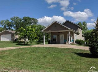 7483 Westshore Rd N, Meriden, KS 66512