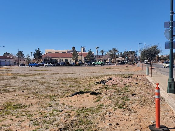 4th image of 110 E Mesquite Blvd