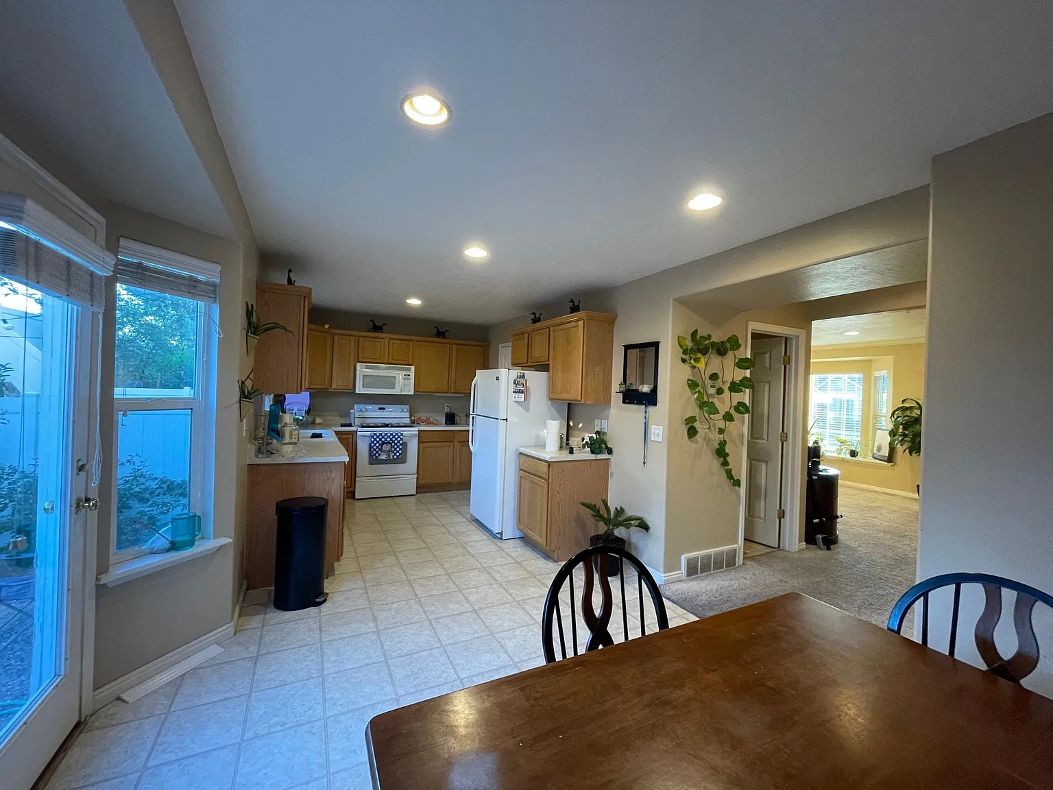 3003 N Thanksgiving Way — Photo 4