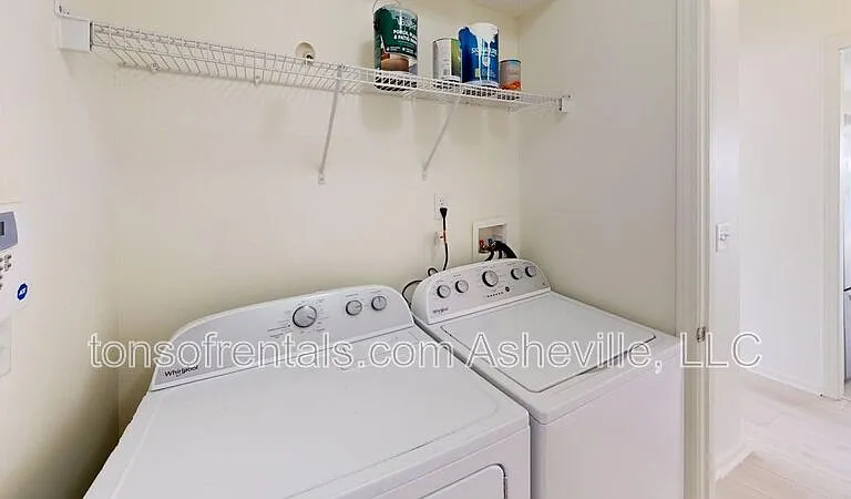 342 Meadow Pathway Dr — Photo 21