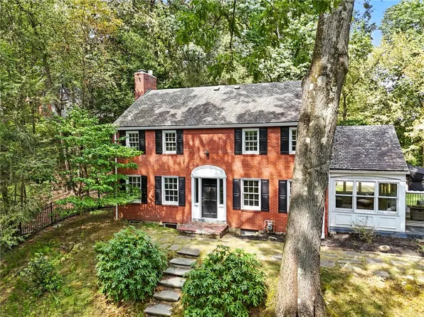 161 White Oak Dr, Pittsburgh, PA 15237