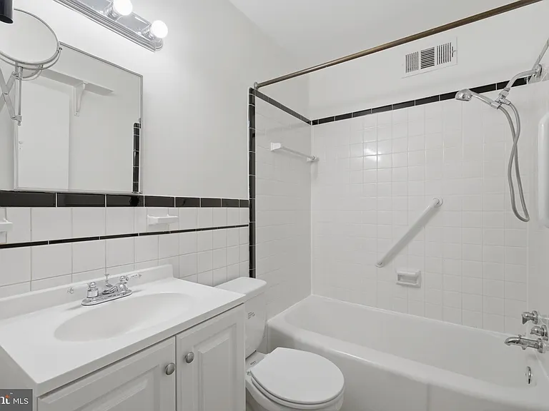 130 S 29th St #1 — Photo 10