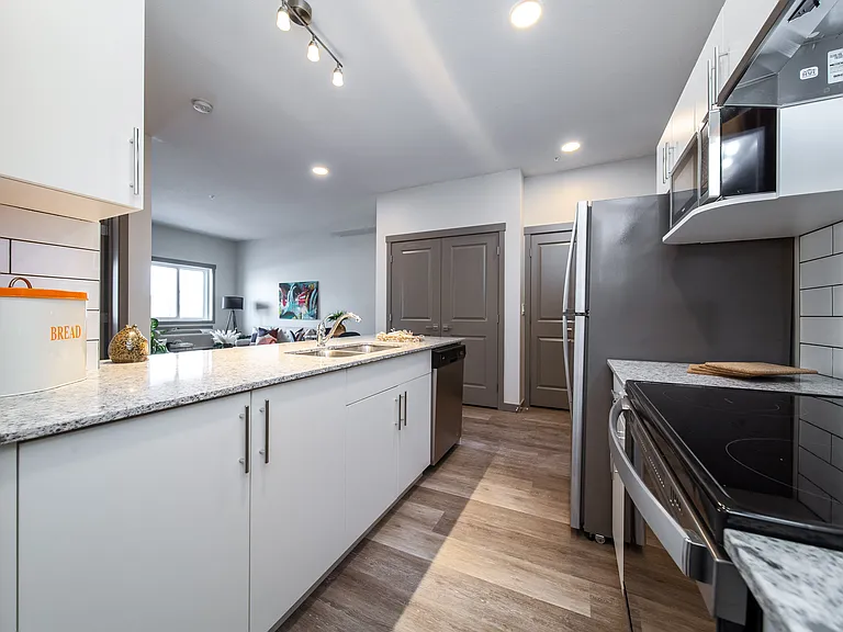 730 Tamarack Way NW — Photo 44