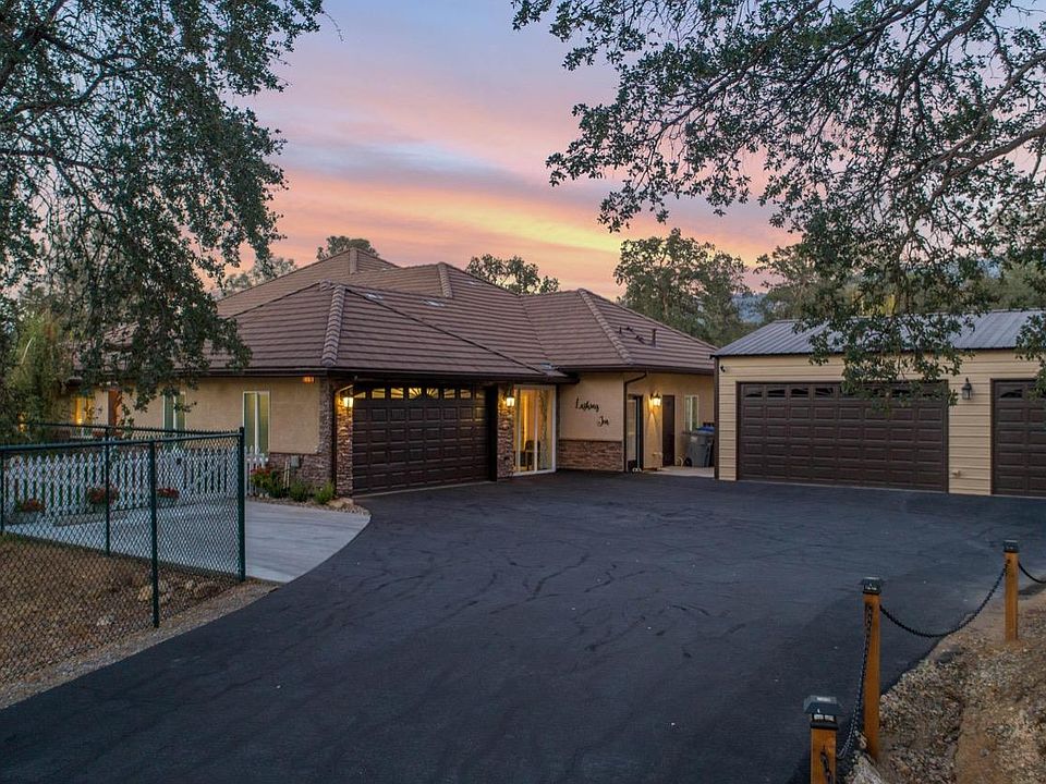 1st image of 32089 Knob Knoll Ln