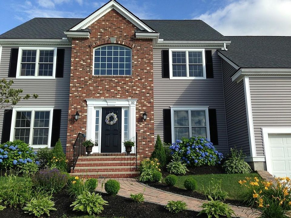 2nd image of 32 High Point Dr