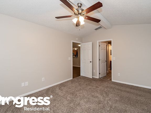 5th image of 529 Summit Dr