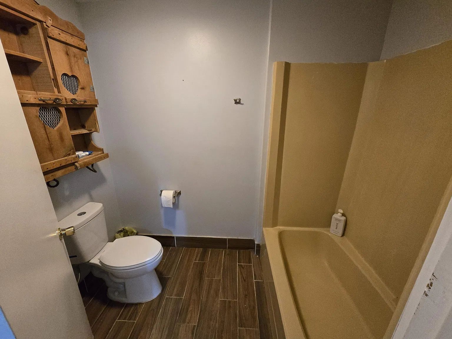 4 bed, 2500 sqft, $500 — Photo 3