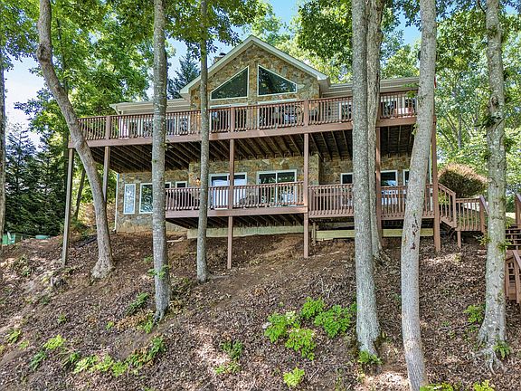 4th image of 335 Lakecrest Dr