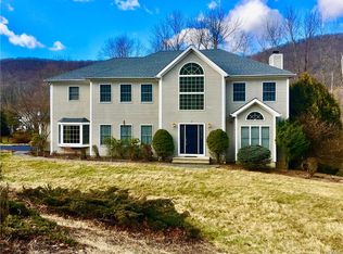 3 Miller Rd, Putnam Valley, NY 10579