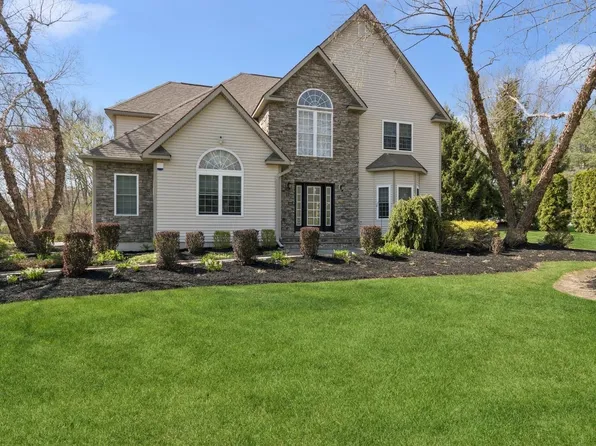 9 Gina Lane, Lagrangeville, NY 12540