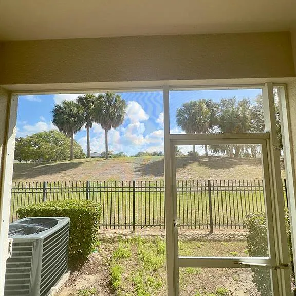 1335 Priory Cir — Photo 29