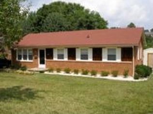 408 Eastway Ln, Graham, NC 27253