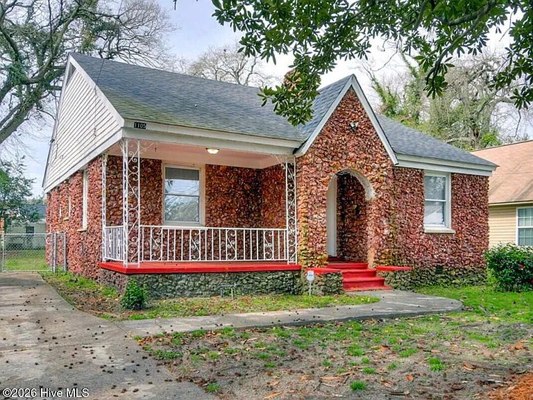 1105 Merry St — Photo 2