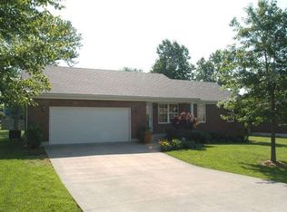 563 Norman Dr, Sellersburg, IN 47172
