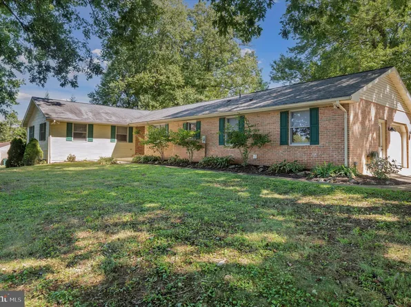 477 Pine Grove Rd, Nottingham, PA 19362