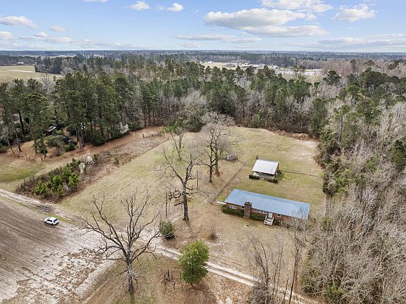 2nd image of 953 Crater Rd