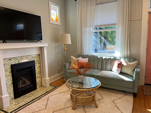 3rd image of 1448 Newton St #1448