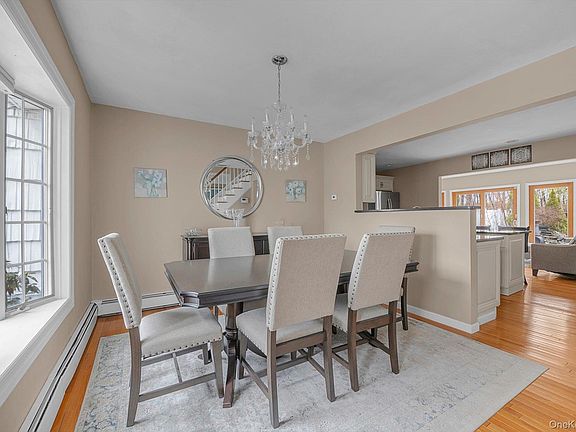 5th image of 1393 Lombardy Boulevard