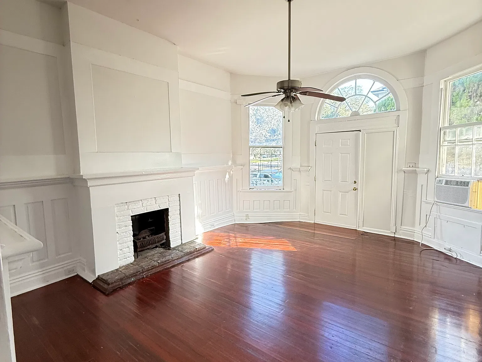 1 bed, 700 sqft, $1,275 — Photo 2