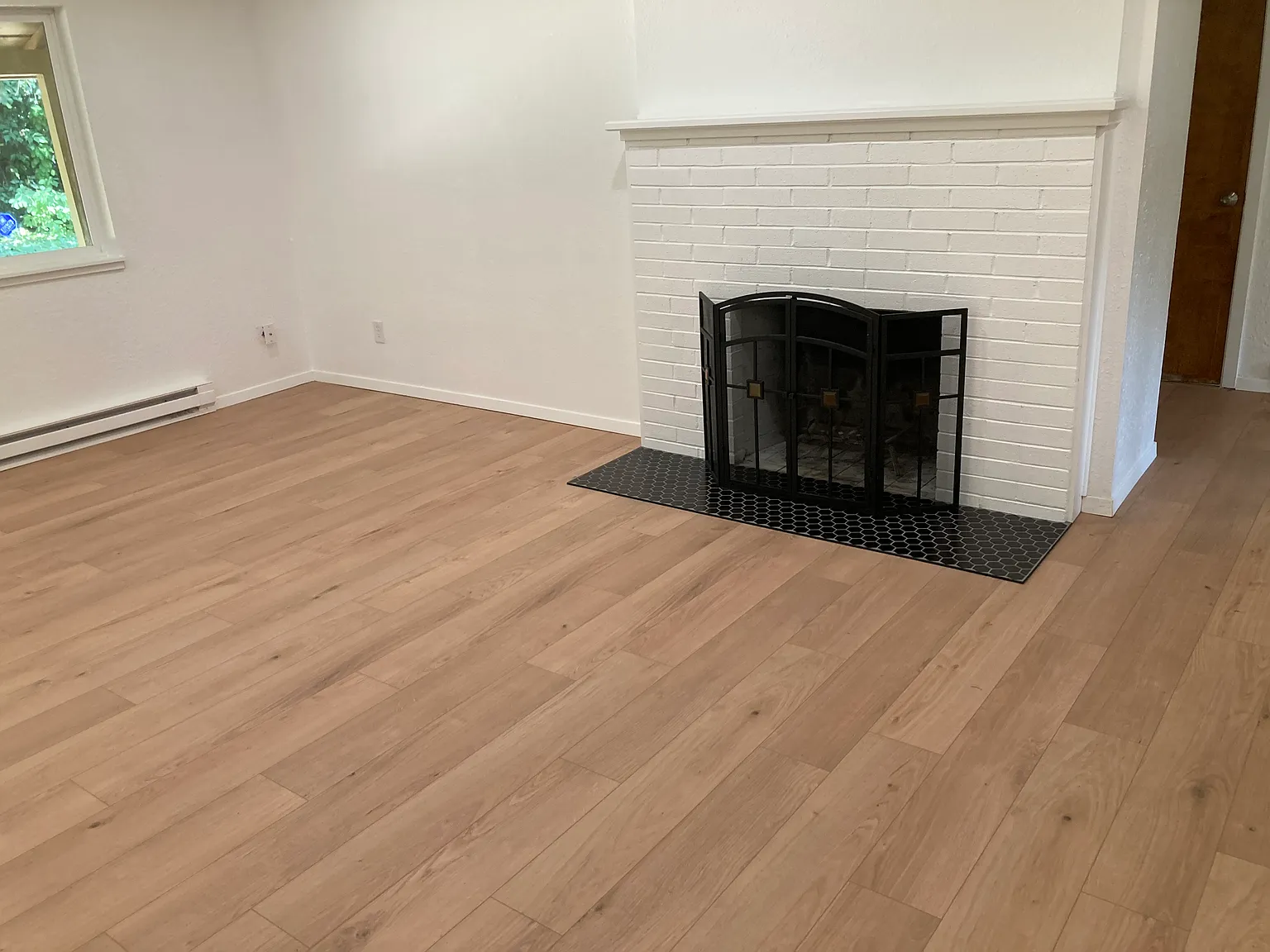 4 bed, 2368 sqft, $3,400 — Photo 4