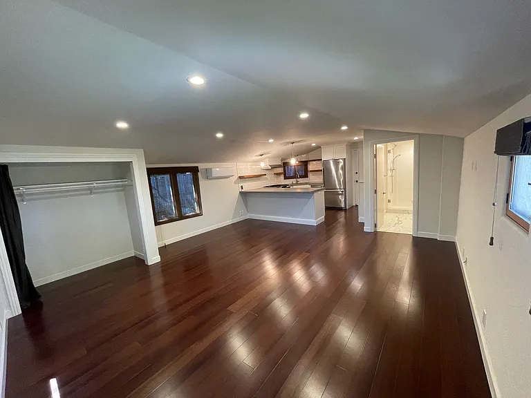 301 Alameda De Las Pulgas #A — Photo 10