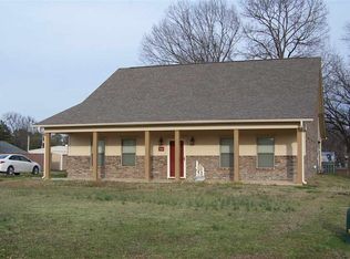 302 Tyler St, Maud, TX 75567