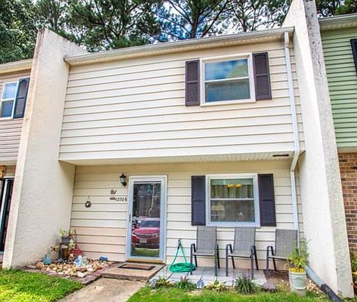 2nd image of 12706 Woodside Ln