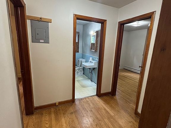 2nd image of 1020 Montgomery St APT A