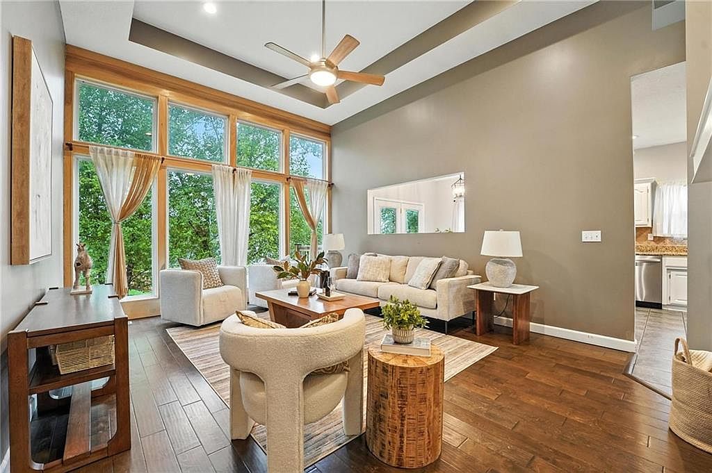 5429 NE Sunshine Dr, Lees Summit, MO 64064 | Zillow